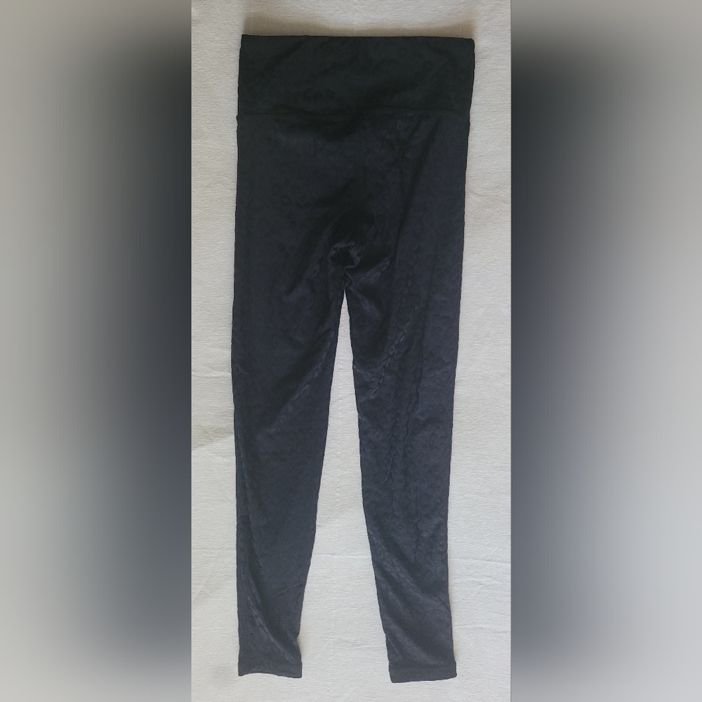 Mono B S Small Leopard Textured Print Leggings - Picture 5 of 6